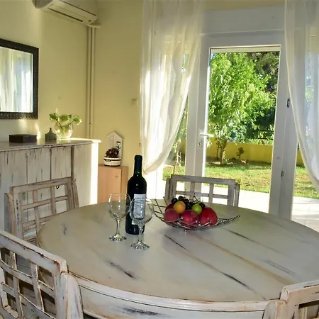 Alexandra 's Cozy Place Kavala